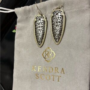 Kendra Scott Sadie Arrowhead Earrings